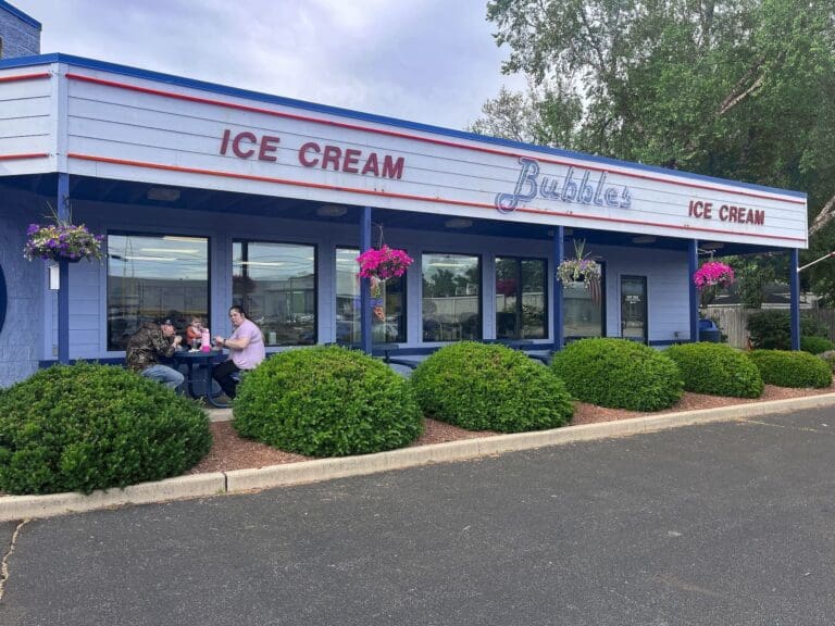 Scoops and Sweet Bubbles